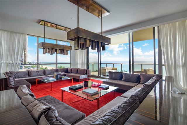Mansions at Acqualina 17749,Collins Avenue Sunny Isles Beach 66942