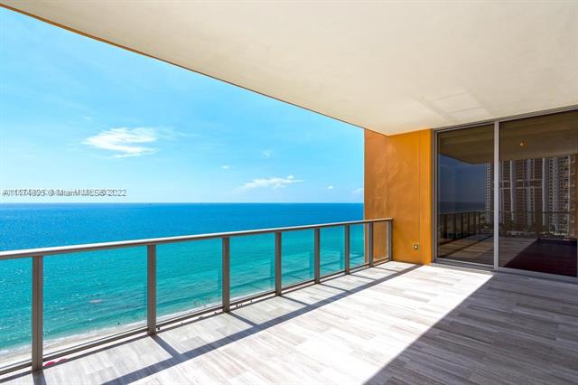 MANSIONS AT ACQUALINA 17749,Collins Ave Sunny Isles Beach 70570
